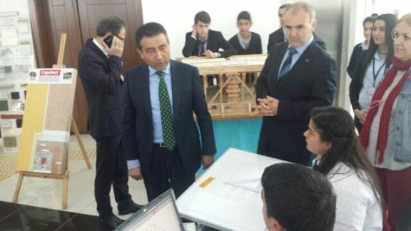 Mamak İlçe Milli Eğitim Müdürlüğü, Mesleki ve Teknik Eğitimi Tanıtma ve Yöneltme Komisyonunun hazırlamış olduğu , Alan tanıtım günleri 31 Mart 2015 tarihinde Prof. Dr. Necmettin Erbakan Salonunda yapıldı