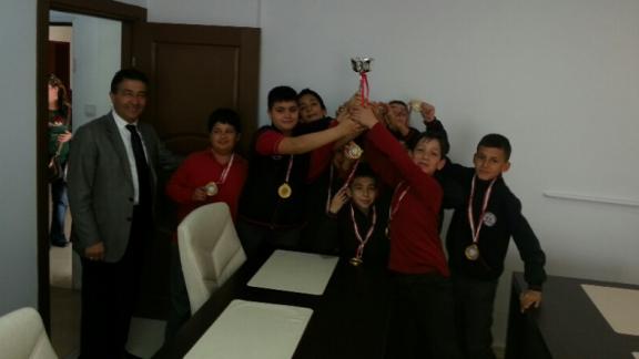 İmam Hatip Ortaokulları Arasında Yapılan Çocuk Oyunları Kaleli Yakan Top Branşında Ankara 3.sü olan Ortatepe İmam Hatip Ortaokulu İlçemizi Ziyaret Etti