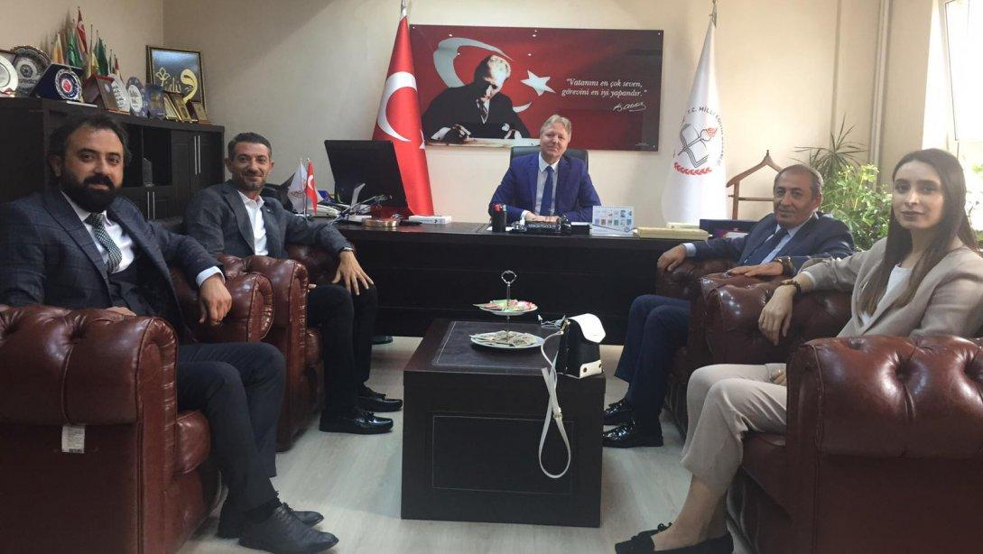 Mamak Ak Parti İlçe Başkanı ve Yönetimi İlçe Milli Eğitim Müdürümüz Mustafa ÖZEL' i Ziyaret Etti
