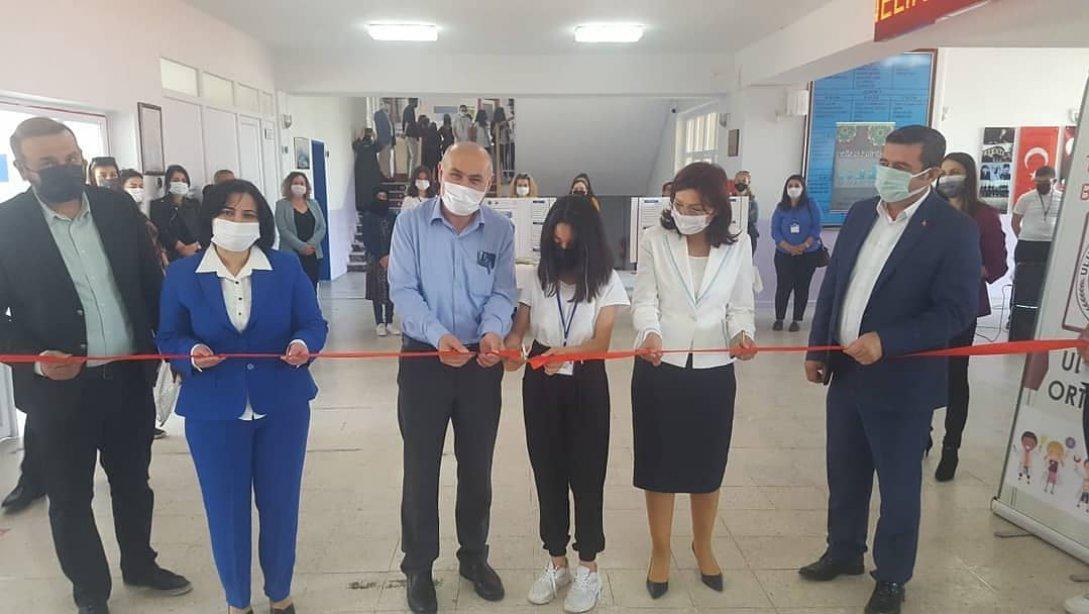 Uluönder Ortaokulu Tübitak 4006 Bilim Fuarı açılışı gerçekleşti.