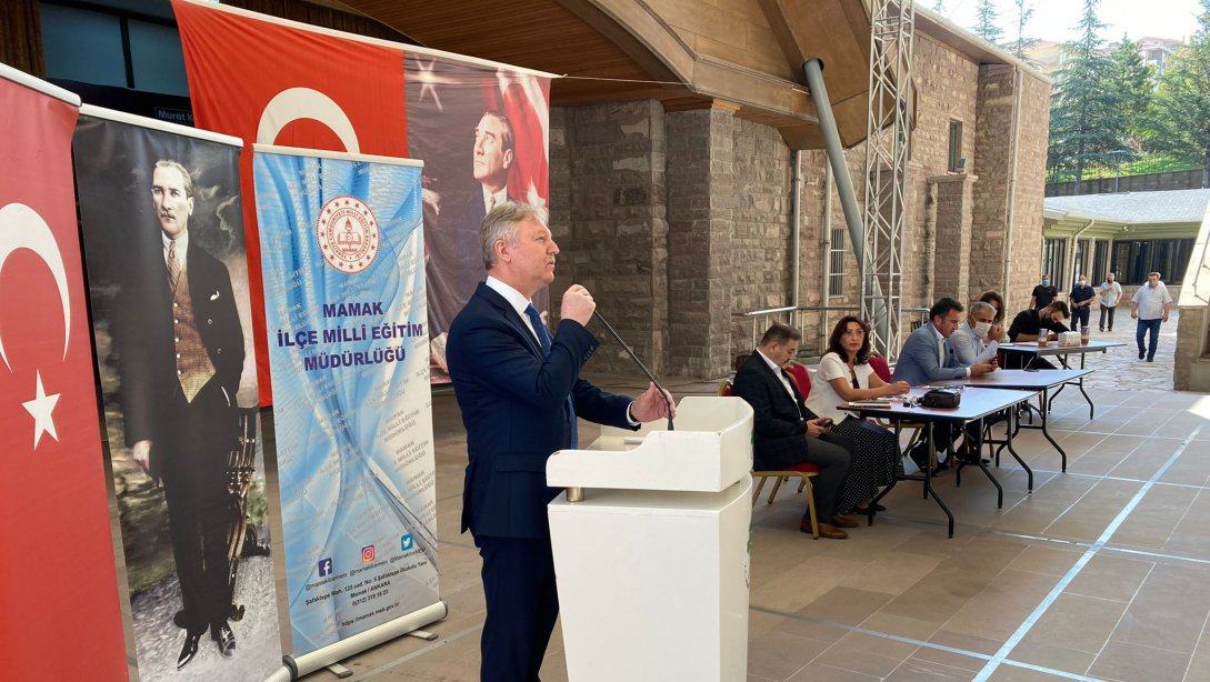 Eğitim öğretim yılı sene başı müdürler toplantısı İlçe Milli Eğitim Müdürümüz Sn Mustafa ÖZEL'in başkanlığında gerçekleştirildi.