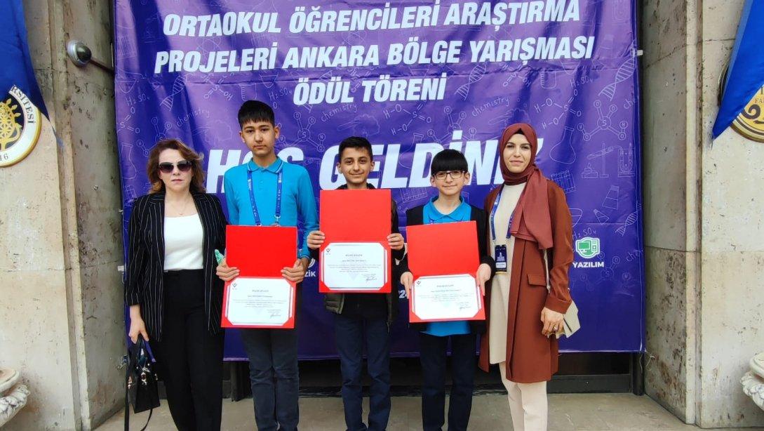 Atlıoğlu Ortaokulu Öğrencilerimiz, 18 .TÜBİTAK Ortaokul Öğrencileri Araştırma Projeleri Ankara Bölge Yarışmasında İkincilik Ödülünü Kazandı