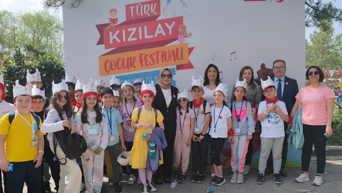 İlçe Millî Eğitim Müdürümüz Sayın Elif Özbek, Kızılay Çocuk Festivali 