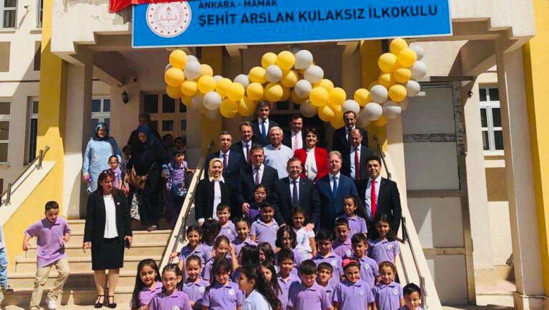 İlköğretim Haftası Şehit Arslan Kulaksız İlkokulunda Büyük Bir Coşkuyla Kutlandı