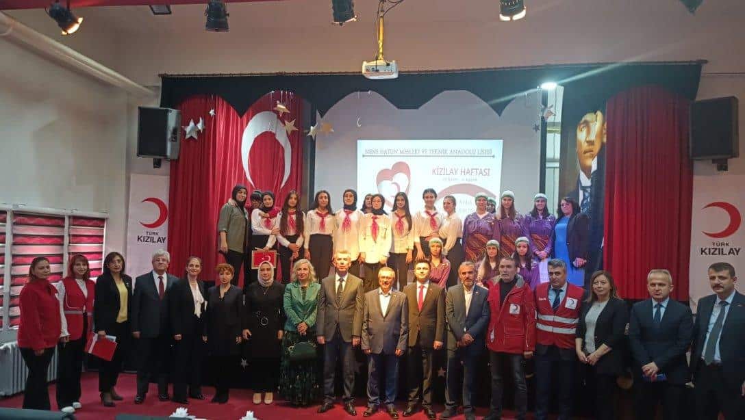 İlçe Millî Eğitim Müdürümüz Sayın Elif Özbek, Kızılay Haftası Kutlama Programına Katıldı