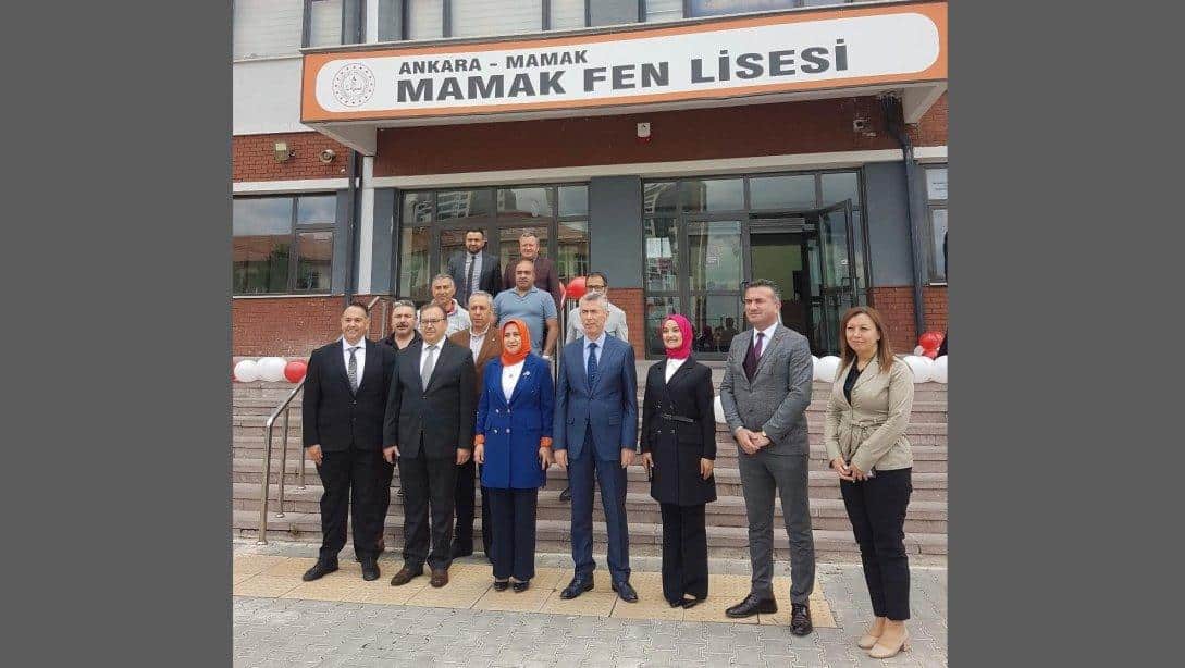 İlçe Millî Eğitim Müdürümüz Sayın Elif ÖZBEK, İlçe Kaymakamımız Sayın Ali SIRMALI'nın Teşrifleri ve Şube Müdürlerimizle Birlikte, Mamak Fen Lisesinde Gerçekleştirilen TÜBİTAK 4006 Bilim Fuarı'na Katıldılar.